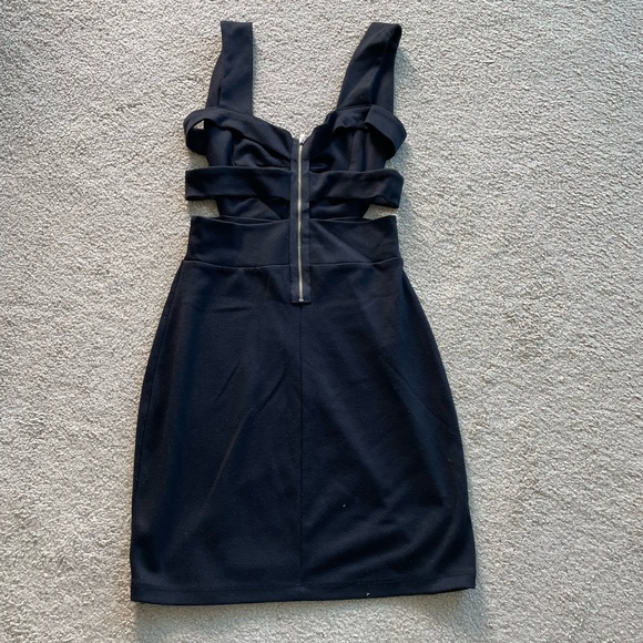💜5 for $25 Black sweetheart cutout bodycon dress - Picture 4 of 7